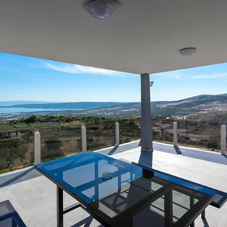 Awesome In Prgomet With Wifi Holiday home Plano